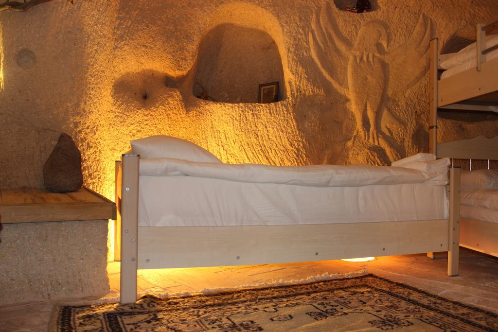 Stay In Peace Cave Hostel Göreme Bilik gambar